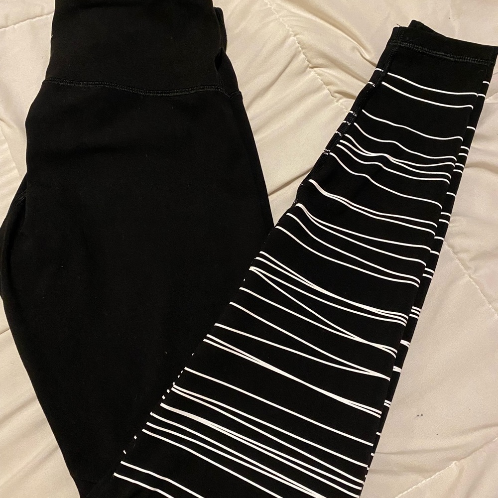 Old Navy size S workout leggings
